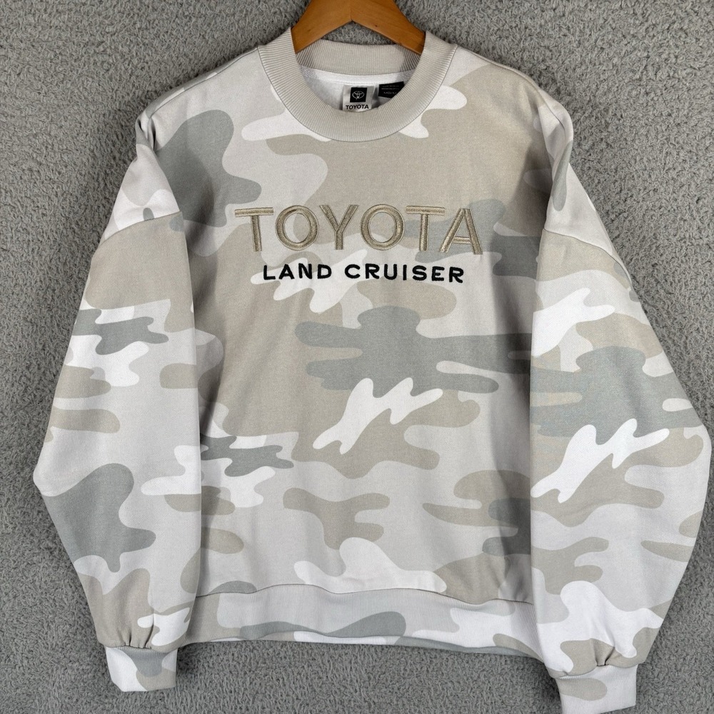 NEW Toyota Land Cruiser Camo Sweatshirt Mens‎ Medium Pullover Sweater Crewneck